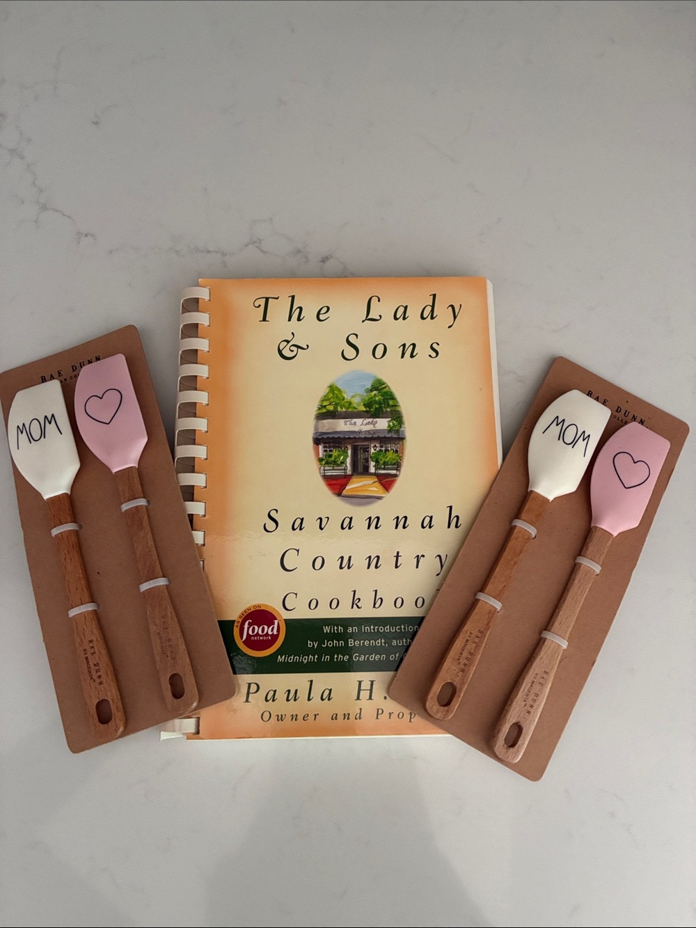 Rae Dunn Pink & White 'MOM' Heart Spatulas with Wood Handles (Set of 4)